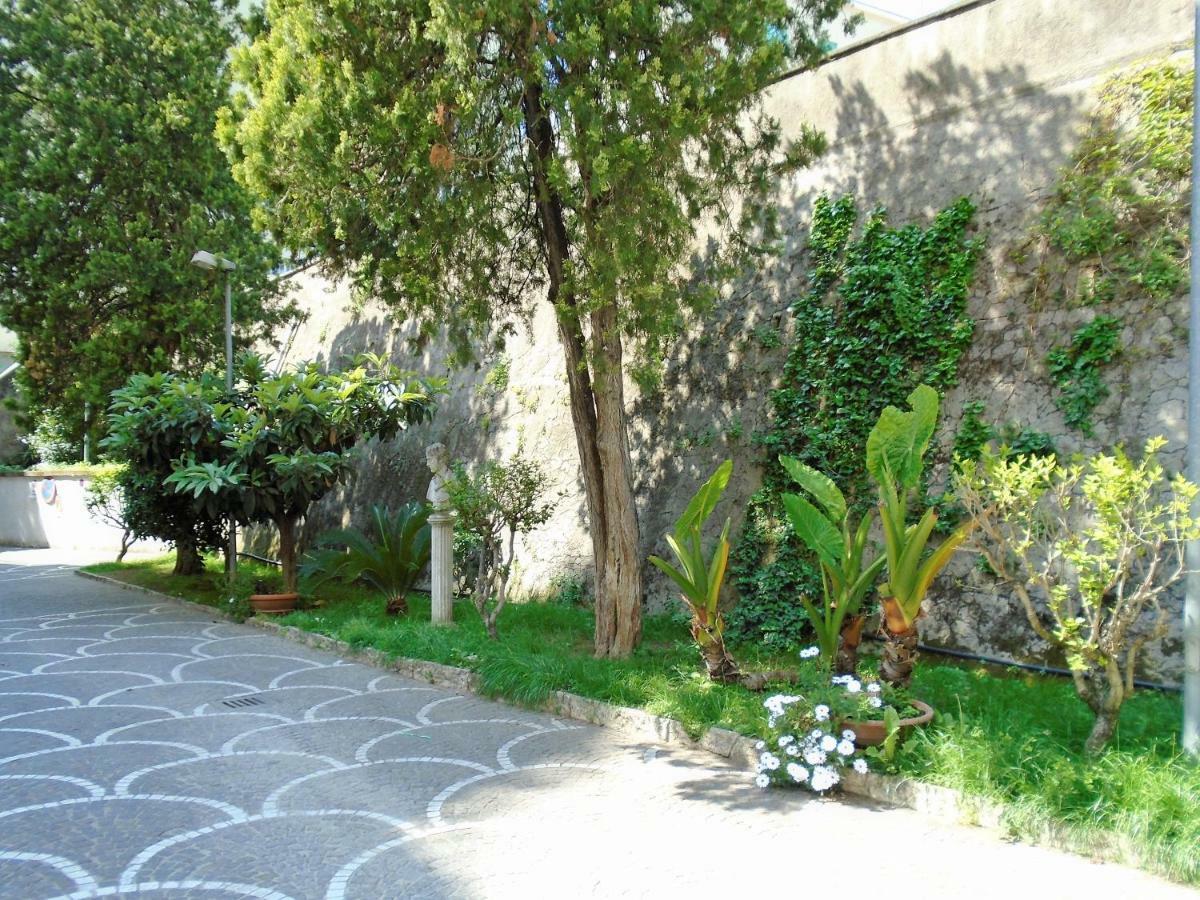 فندق La Tana Di Sofia روما المظهر الخارجي الصورة